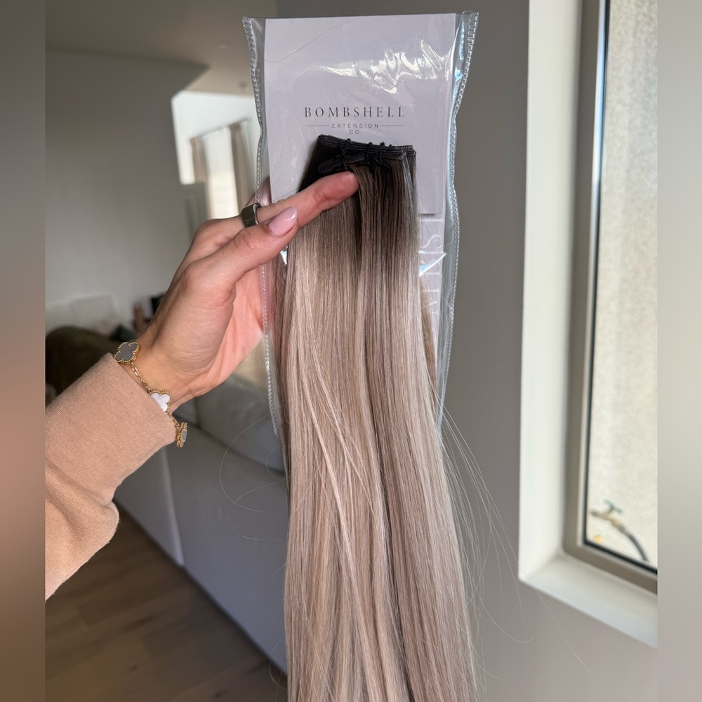 22in Blonde Hair Extensions - Handtied method